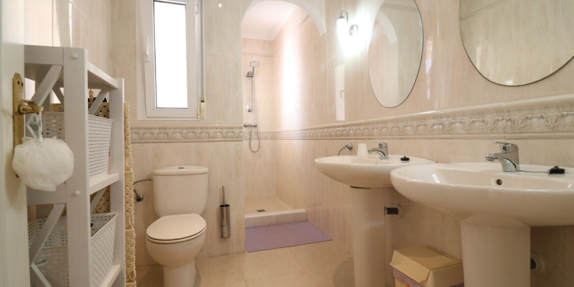 o_1hbdhovoq1ce1d0t1tmalb712nu2u