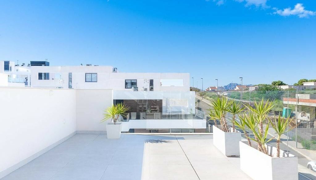 o_1hke6n88jl1s1h241pl0gau9l724