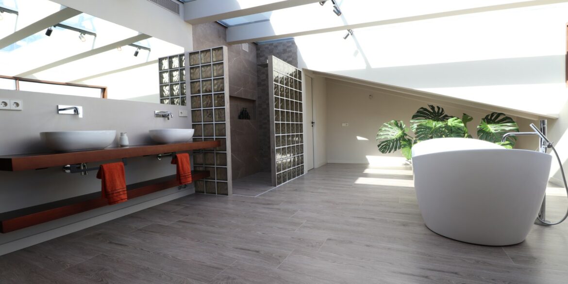 o_1hof02v1s104tbrb5d4td18p2u