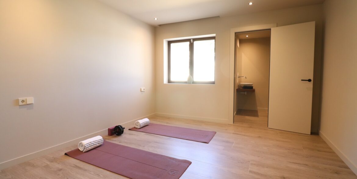 o_1hof02v1t1n0th5959i1um2193p37