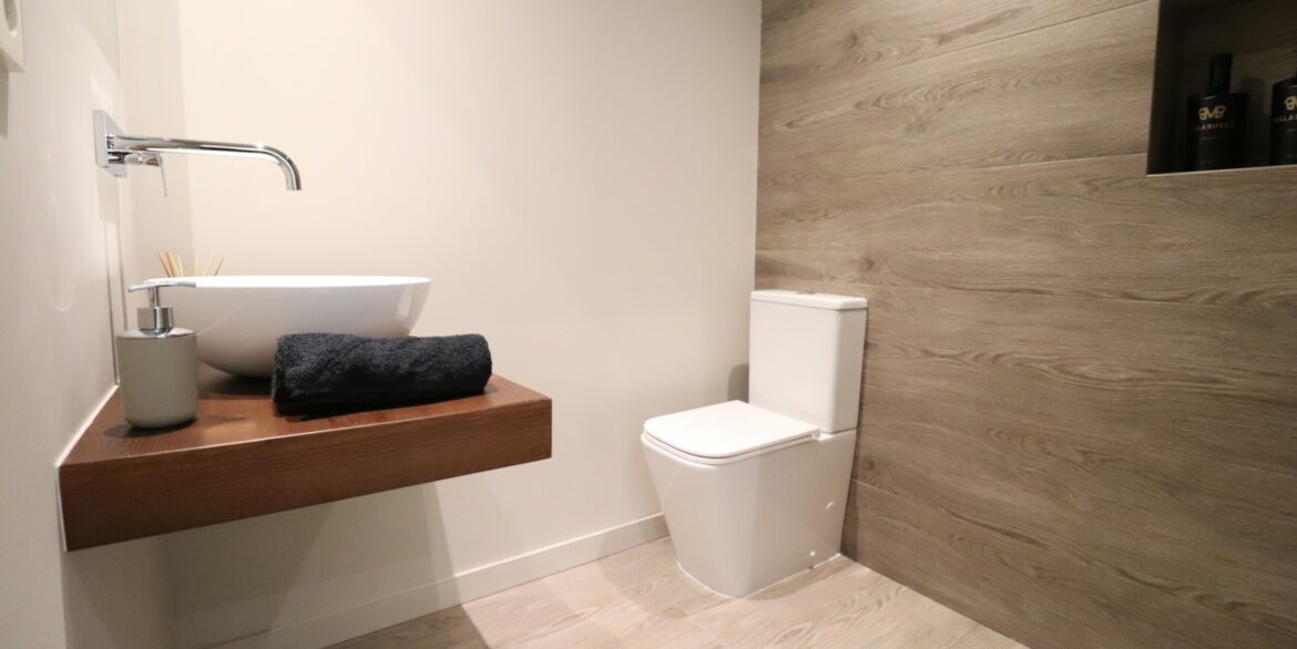 o_1hof02v1tj7i1o1k1mjt4g7ob83d