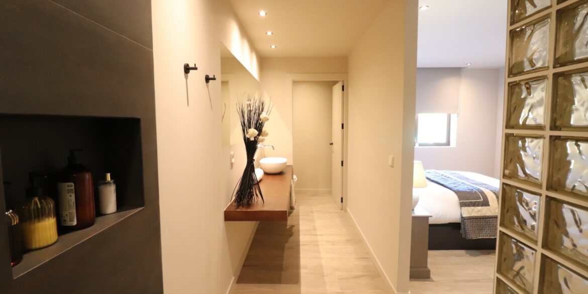 o_1hof02v1tte71cdf1k6p16vq1hbl36