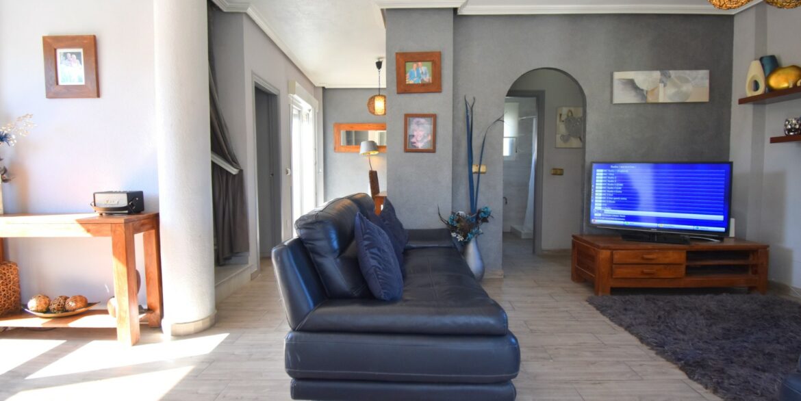 o_1hop42rgda3598413s17oqp211d