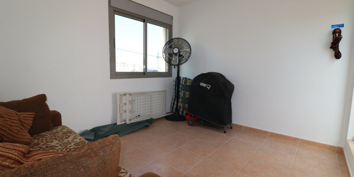 o_1hs7uduue1qtfd0l252jh1ho92q