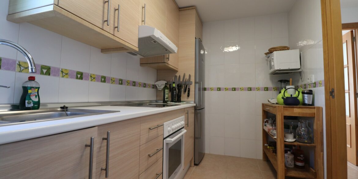 o_1hs7uduuekbr1dp1enf06go52i