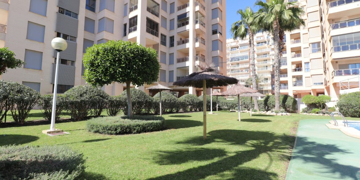 o_1hs7uduui6u9keb1c4p15a61m5437