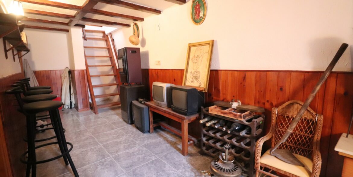 o_1i8muu8gjjvi1tt319jl8u11v2o2c