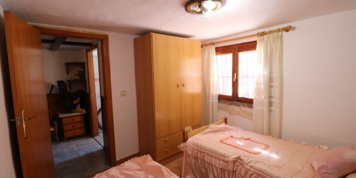 o_1i8muu8gjrrq5g1rng1acs1h502b