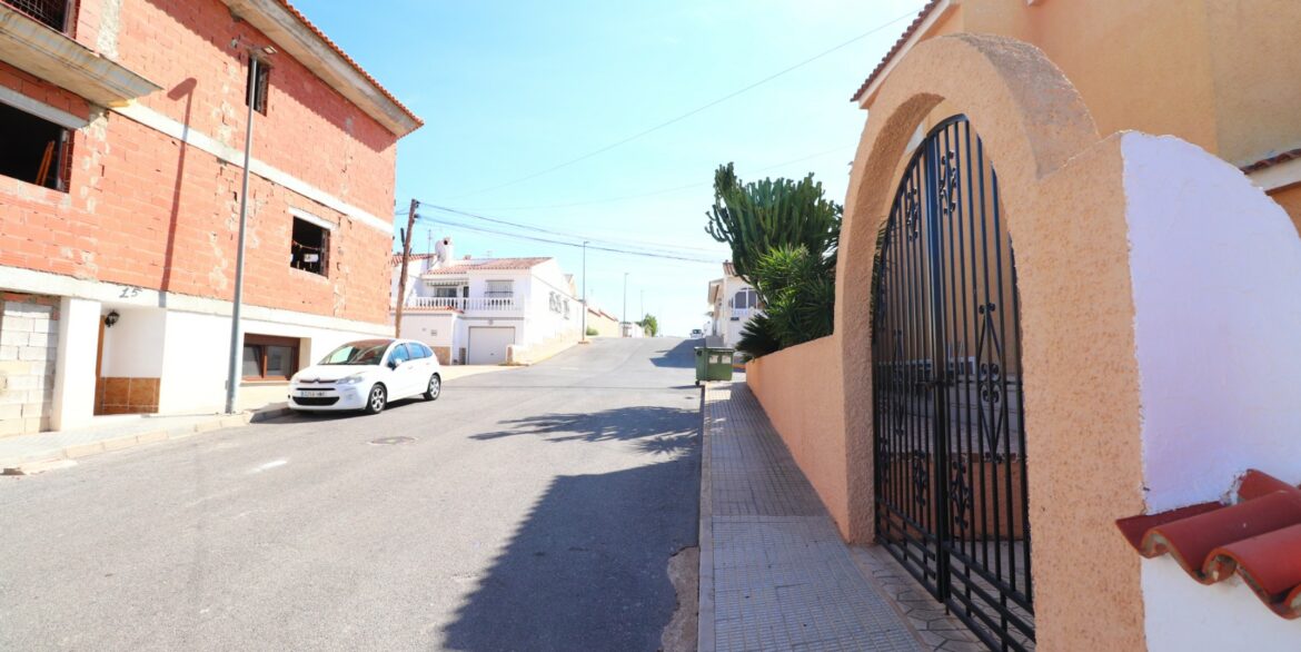 o_1i8muu8gjsbbute19kk1mecmfj2j