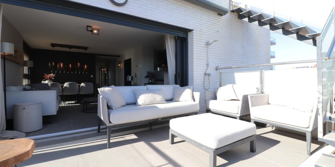 o_1iffc5mis15rngj4122d1d7qr9129