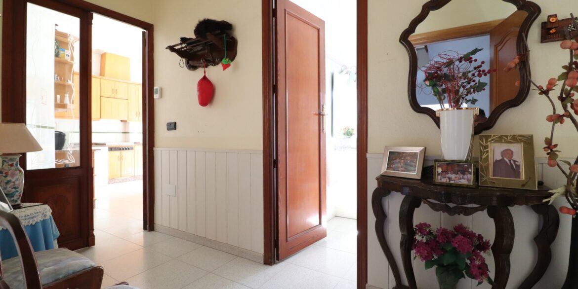 o_1ih58hh04bej4qn1amt1mpodem25