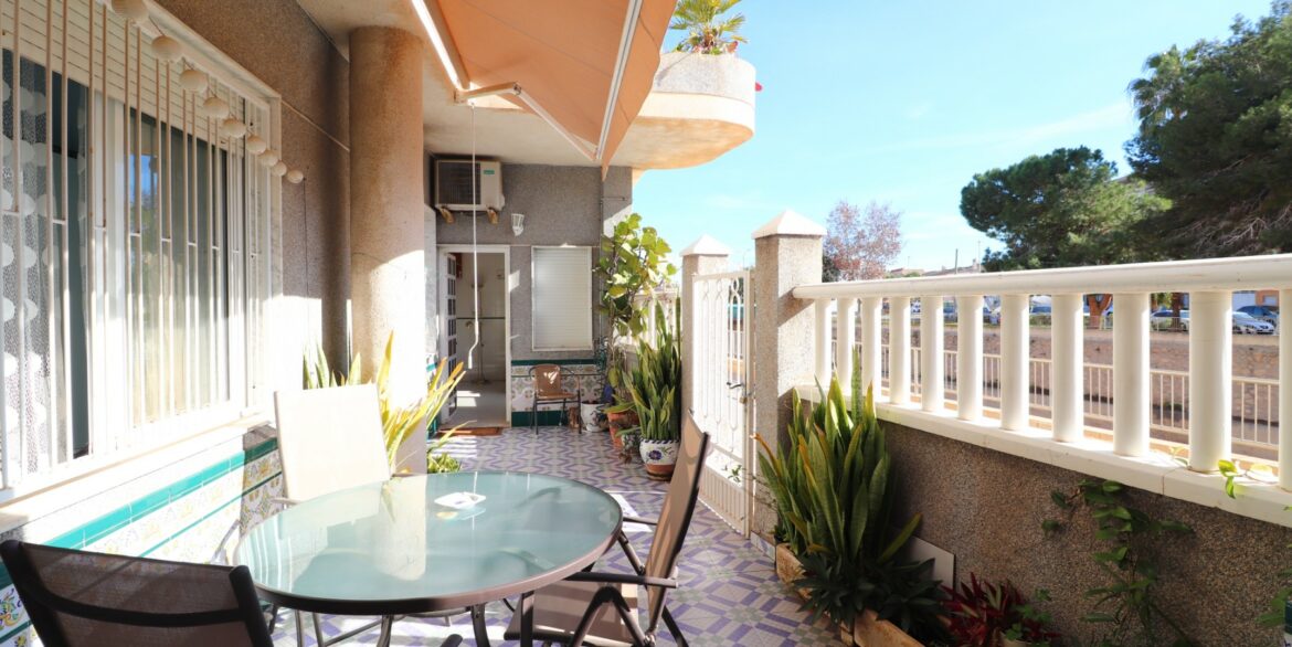 o_1ih58hh1d1q6qh7h8d14jcsqj2f