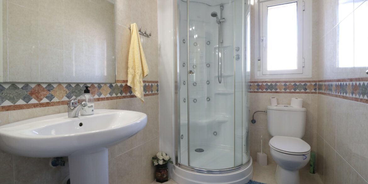 o_1ijg38f7b74m1s31cut1b87pbi29