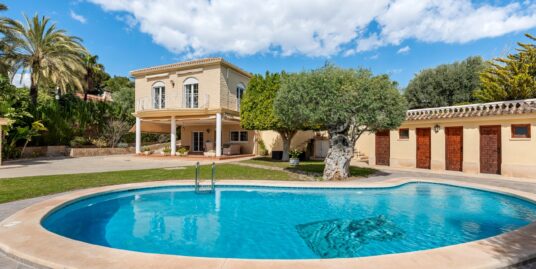 4 Bed, 4 Bath Villa in Elche/Elx