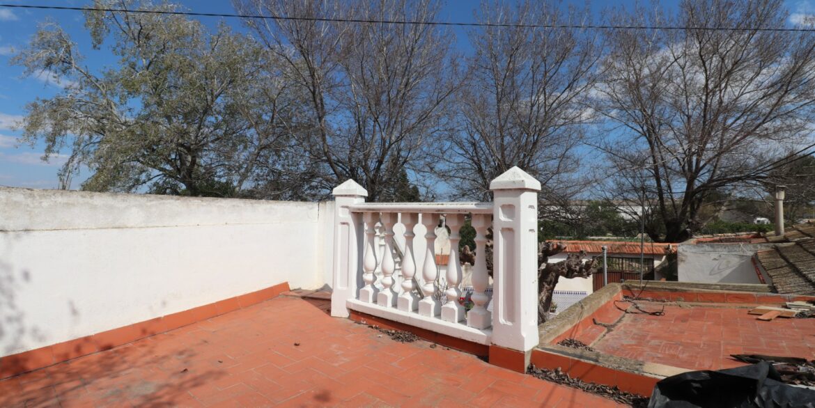 o_1io2kbd9vrg91t6s9jua3l1all2k