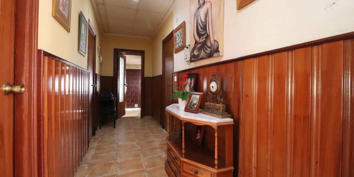 o_1io2kbda01b8h14jb18uiai5nc82u