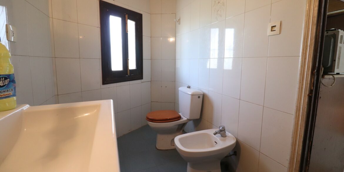 o_1io2kbda0qbu1bgm1mec1hnb38a33