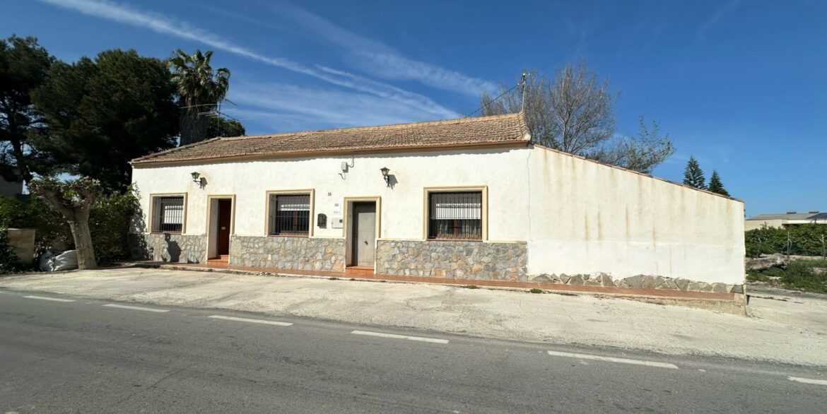 o_1ioi00hrr1jmo1bk61tvd1813fqk17