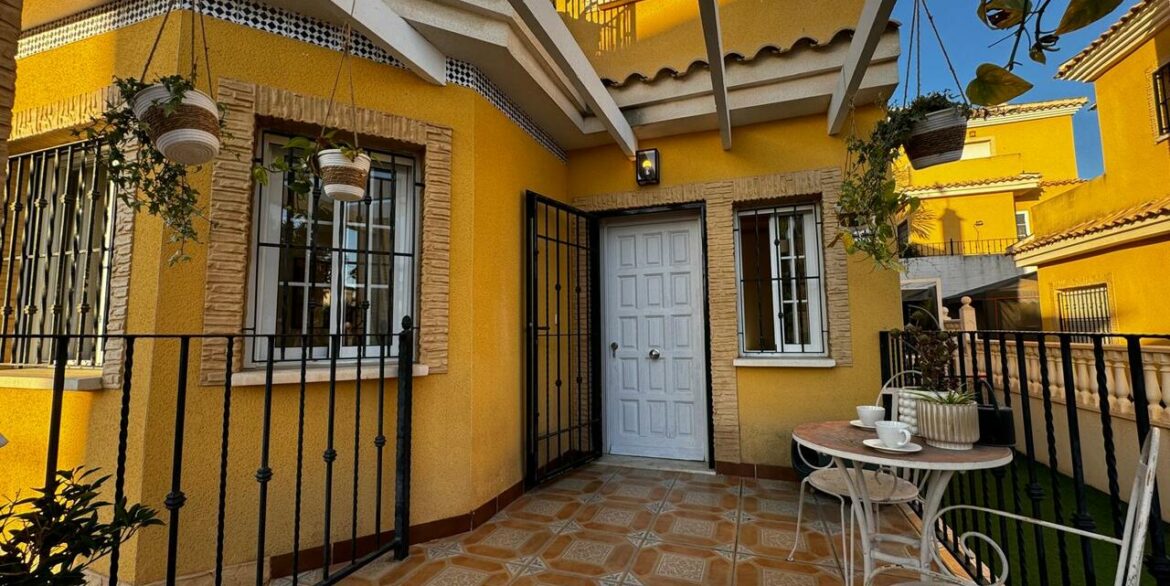 151795-villa-for-sale-in-algorfa-28494178-large