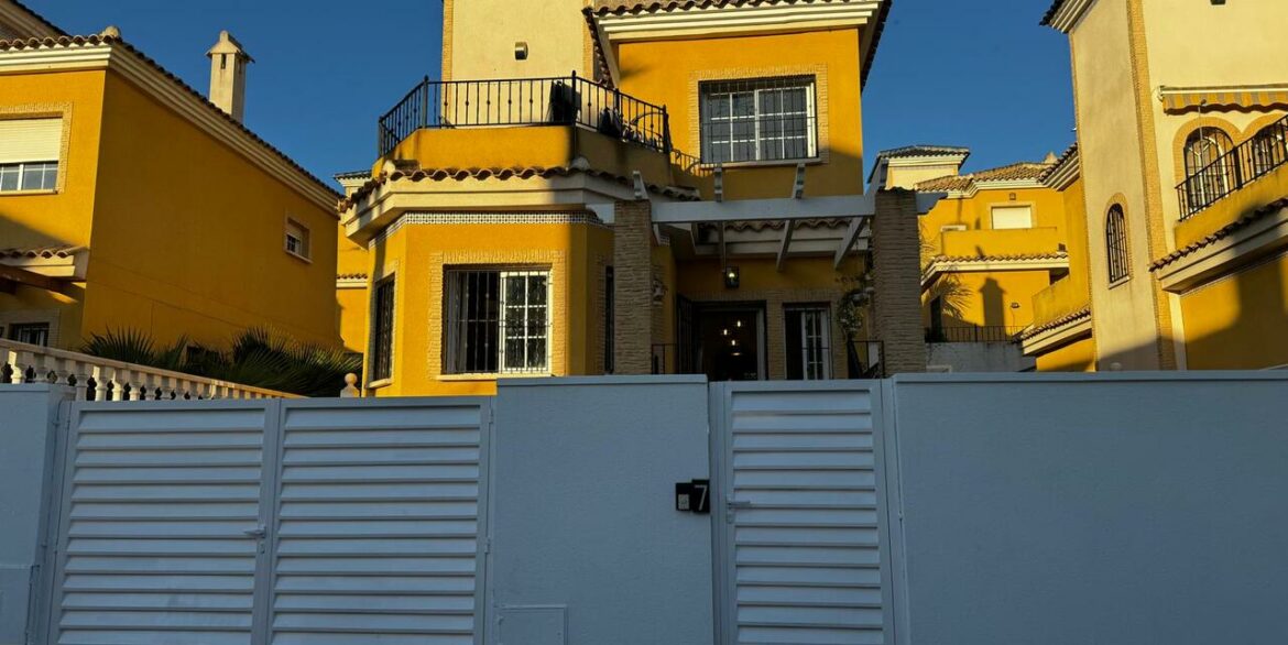 151795-villa-for-sale-in-algorfa-28494181-large