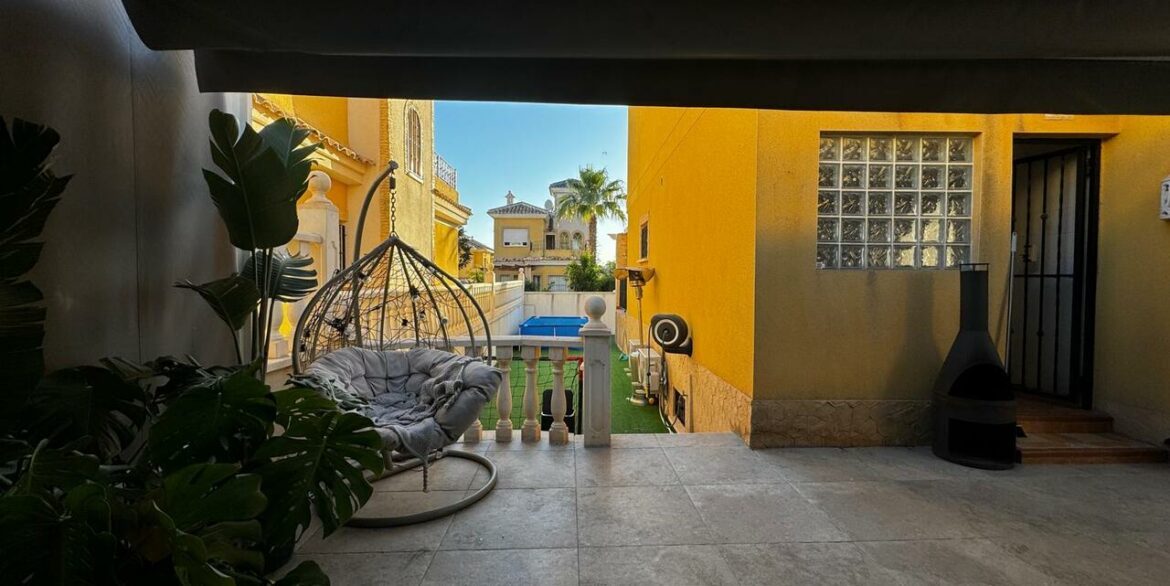 151795-villa-for-sale-in-algorfa-28494182-large