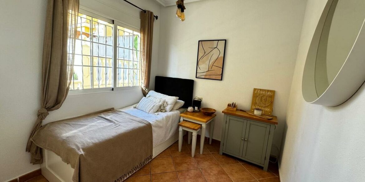 151795-villa-for-sale-in-algorfa-28494194-large