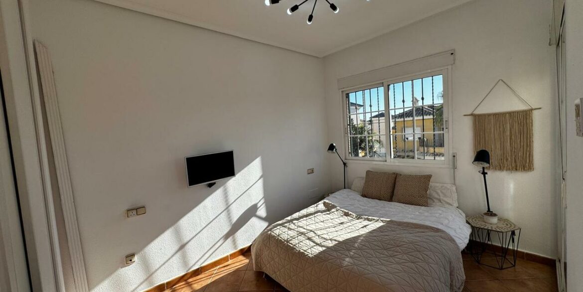 151795-villa-for-sale-in-algorfa-28494195-large