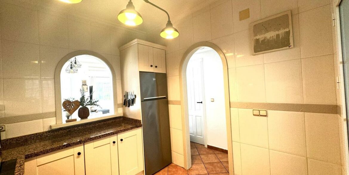 151795-villa-for-sale-in-algorfa-28494200-large