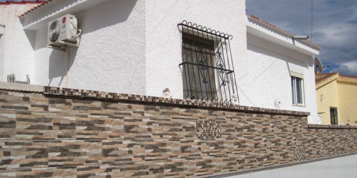 155585-villa-for-sale-in-quesada-30015225-large
