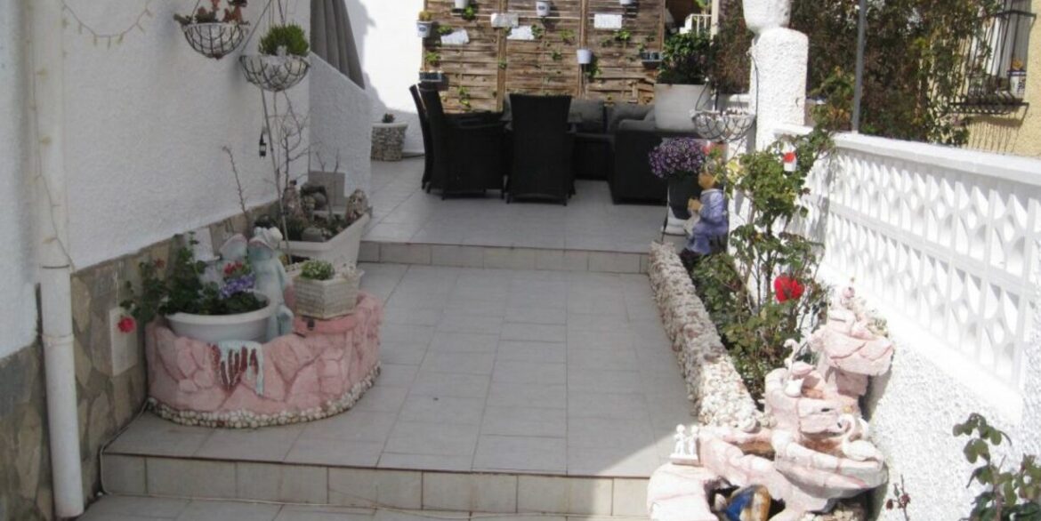 155585-villa-for-sale-in-quesada-30015241-large