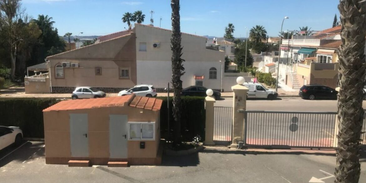 155586-apartment-for-sale-in-torrevieja-30015253-large