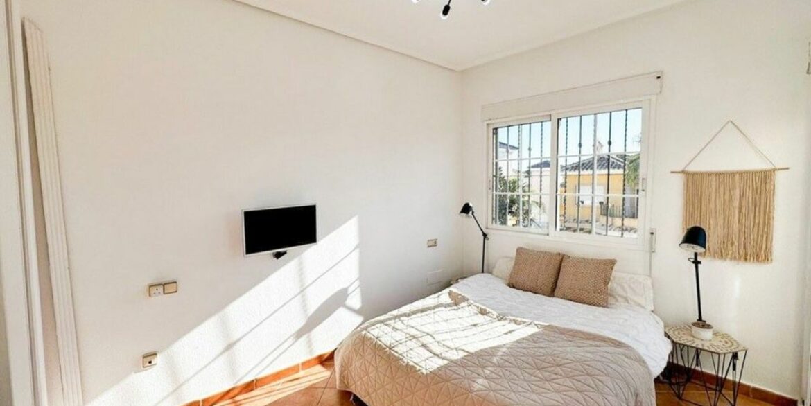155834-villa-for-sale-in-algorfa-30106565-large