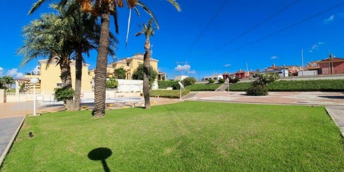 155834-villa-for-sale-in-algorfa-30106567-large