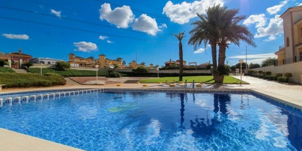 155834-villa-for-sale-in-algorfa-30106572-large