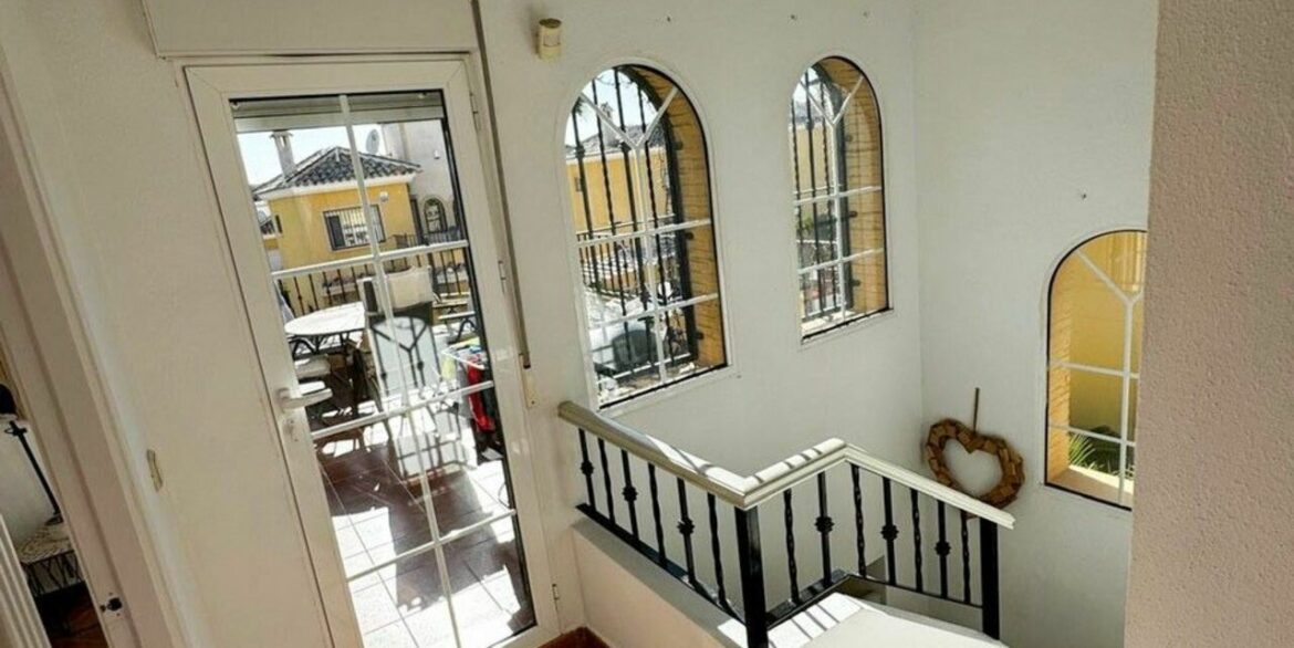 155834-villa-for-sale-in-algorfa-30106580-large