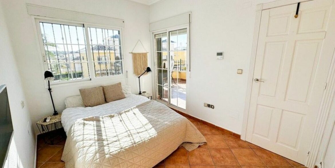 155834-villa-for-sale-in-algorfa-30106582-large