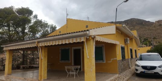 3 Bed, 2 Bath, Country House in CREVILLENTE