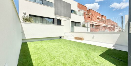2 Bed, 2 Bath, Town House in Cox