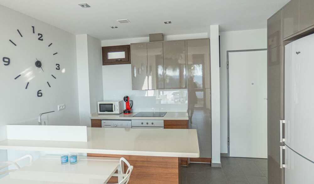 9901_modern_top_floor_apartment_on_la_finca_golf_resort_130225144841_p1220888