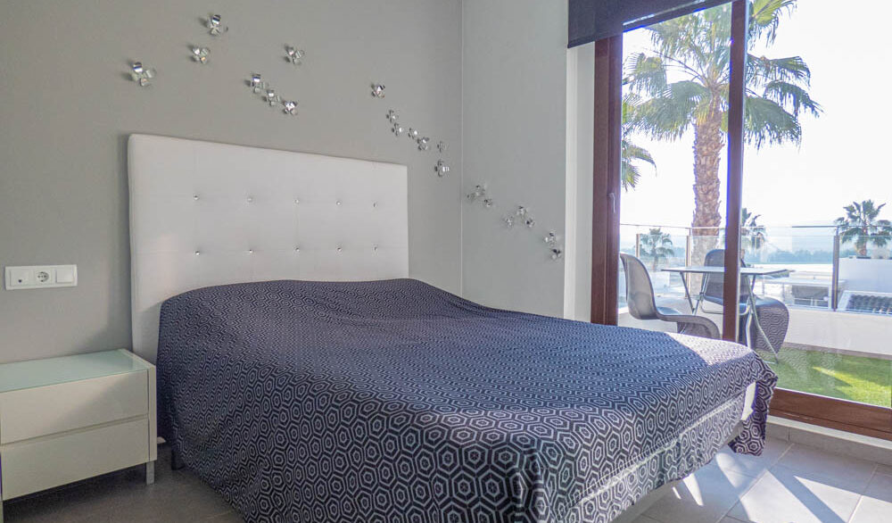 9901_modern_top_floor_apartment_on_la_finca_golf_resort_130225144843_p1220882