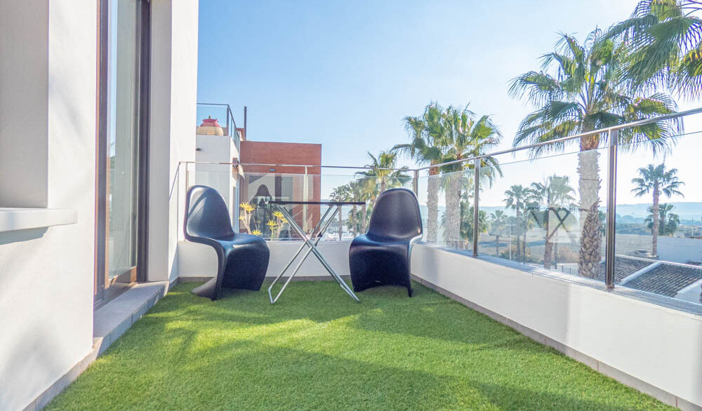 9901_modern_top_floor_apartment_on_la_finca_golf_resort_130225144843_p1220905