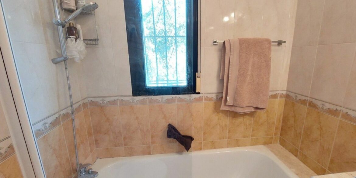 Bath1a