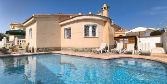 Immaculate 3-Bedroom Detached Villa with Private Pool in the Heart of Ciudad Quesada