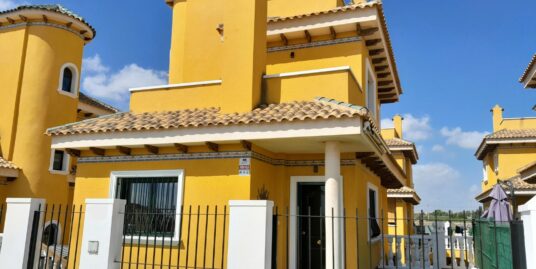 3 Bed, 3 Bath, Detached House / Villa in Ciudad Quesada