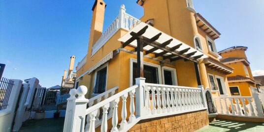 2 Bed, 3 Bath, Townhouse / Semi-detached in Ciudad Quesada