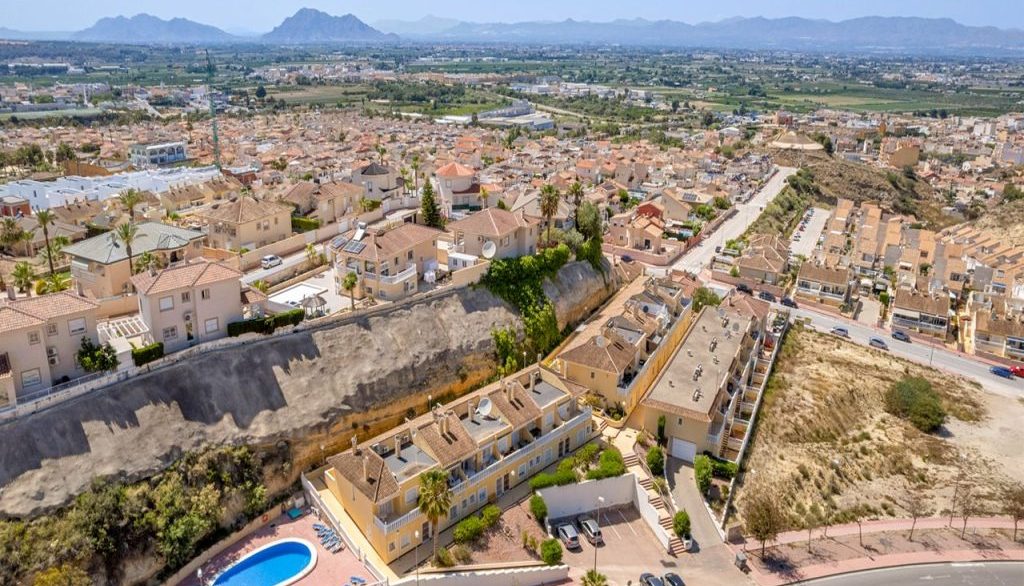 Aerial Vie