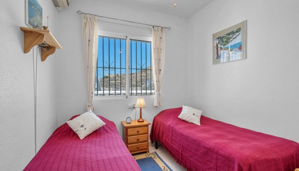 Bed2