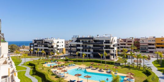 2 Bed, 2 Bath, Apartment in Orihuela Costa