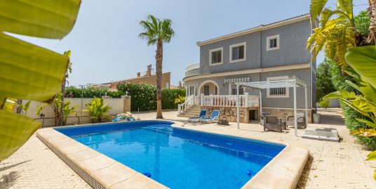 5 Bed, 5 Bath, Casa in San Fulgencio