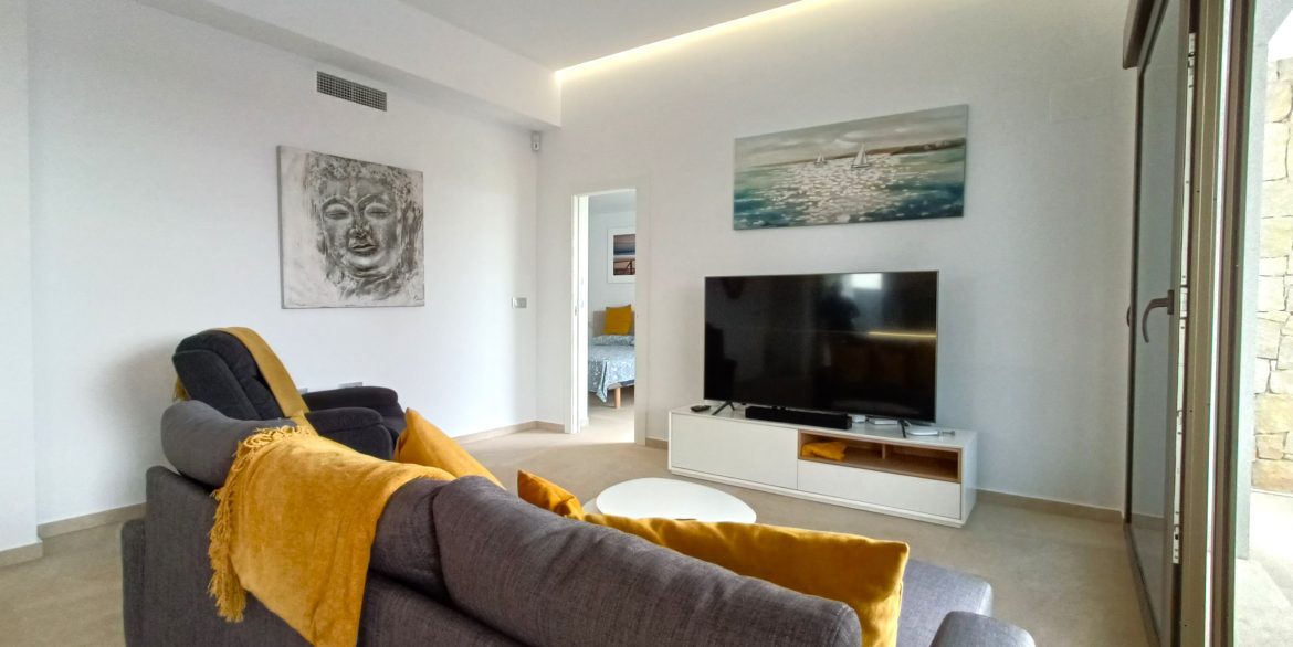 10699_stunning_modern_villa_050625164046_lounge_3